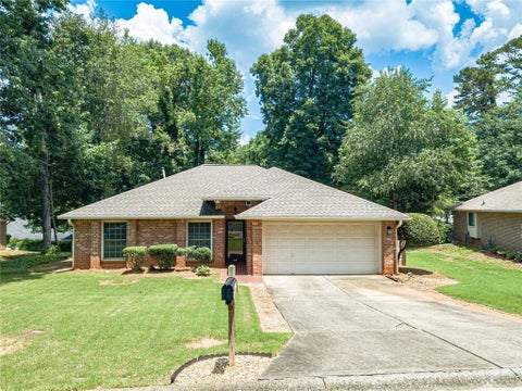 Homes For Sale - 1381 Shady Cove Lane<br/> Lawrenceville, GA 30043
