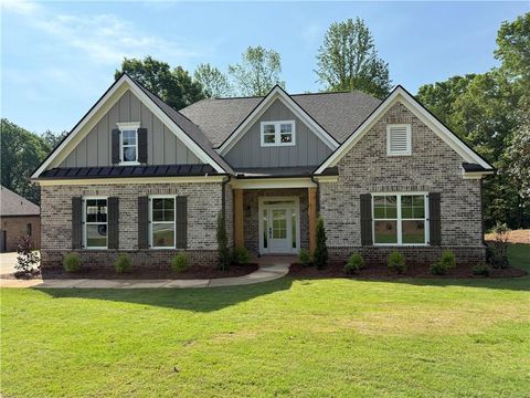 380 Hidden Trail Pendergrass GA 30567