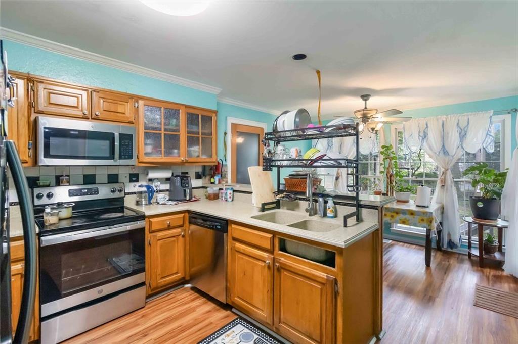 3500 Stillwood Drive, Snellville, Georgia image 10