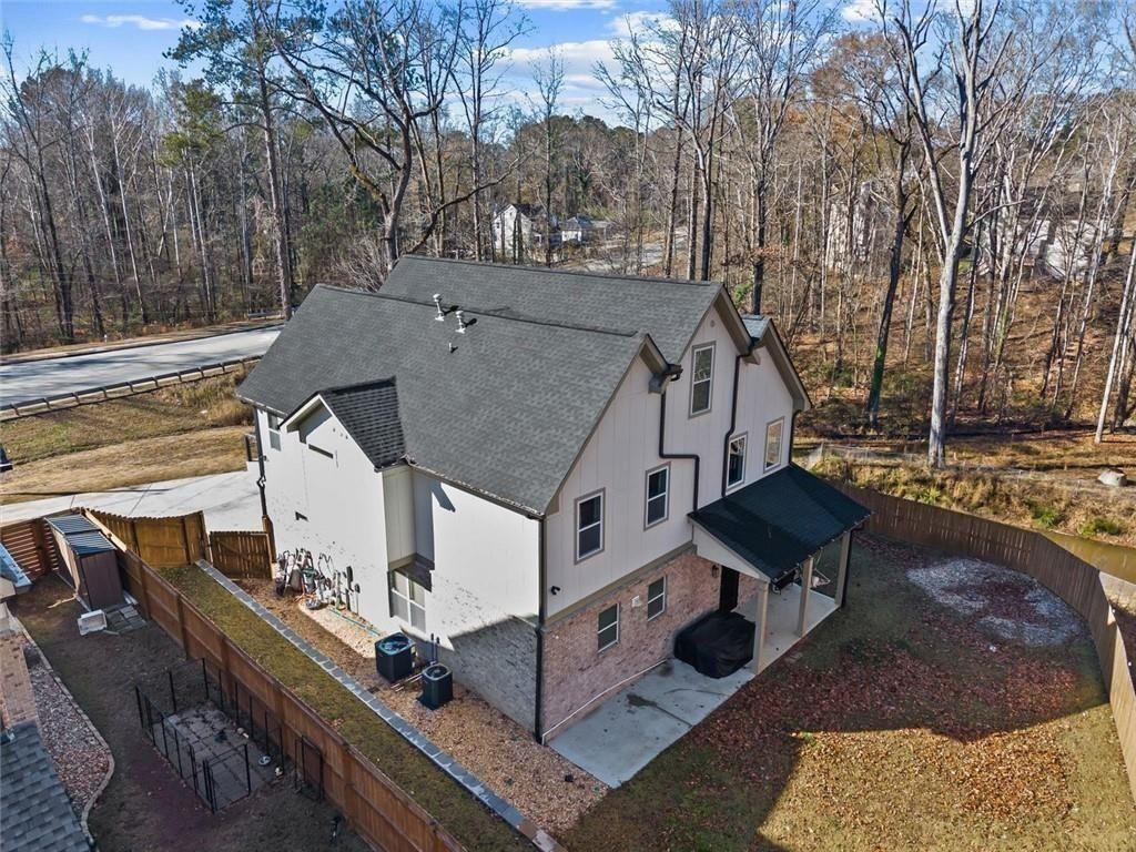 658 Rockbridge Road