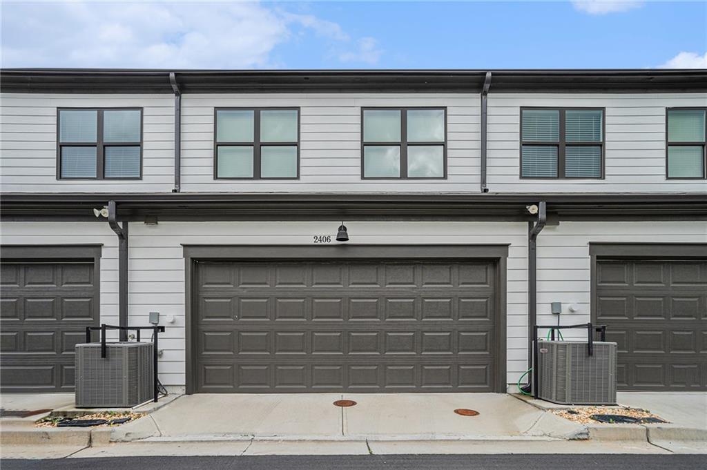 2406 Lakeshore Lane
