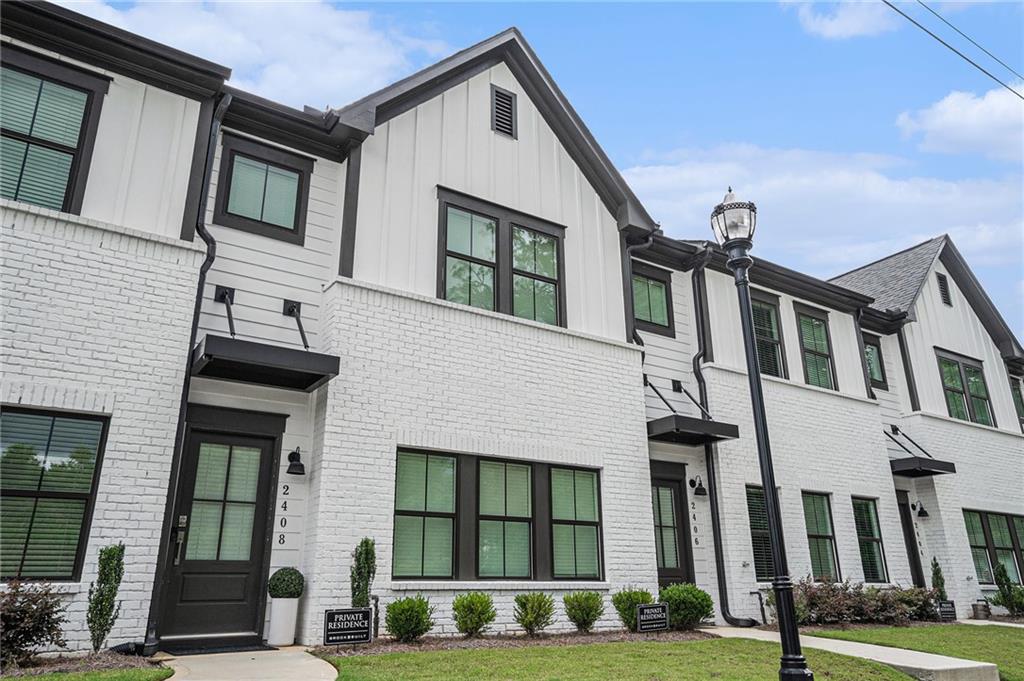 2406 Lakeshore Lane