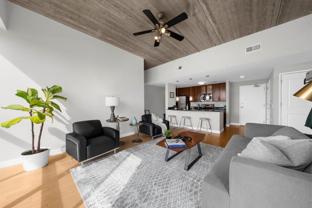 563 Memorial Drive SE 504