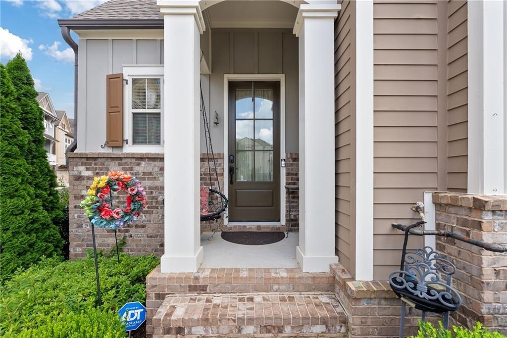 332 Symphony Way. SE