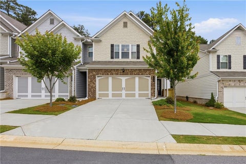 Townhouse For Sale - 219 Yellowwood Way<br/> Woodstock, GA 30188