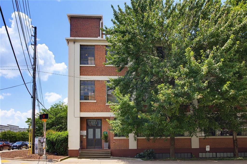 881 Memorial Drive SE 310