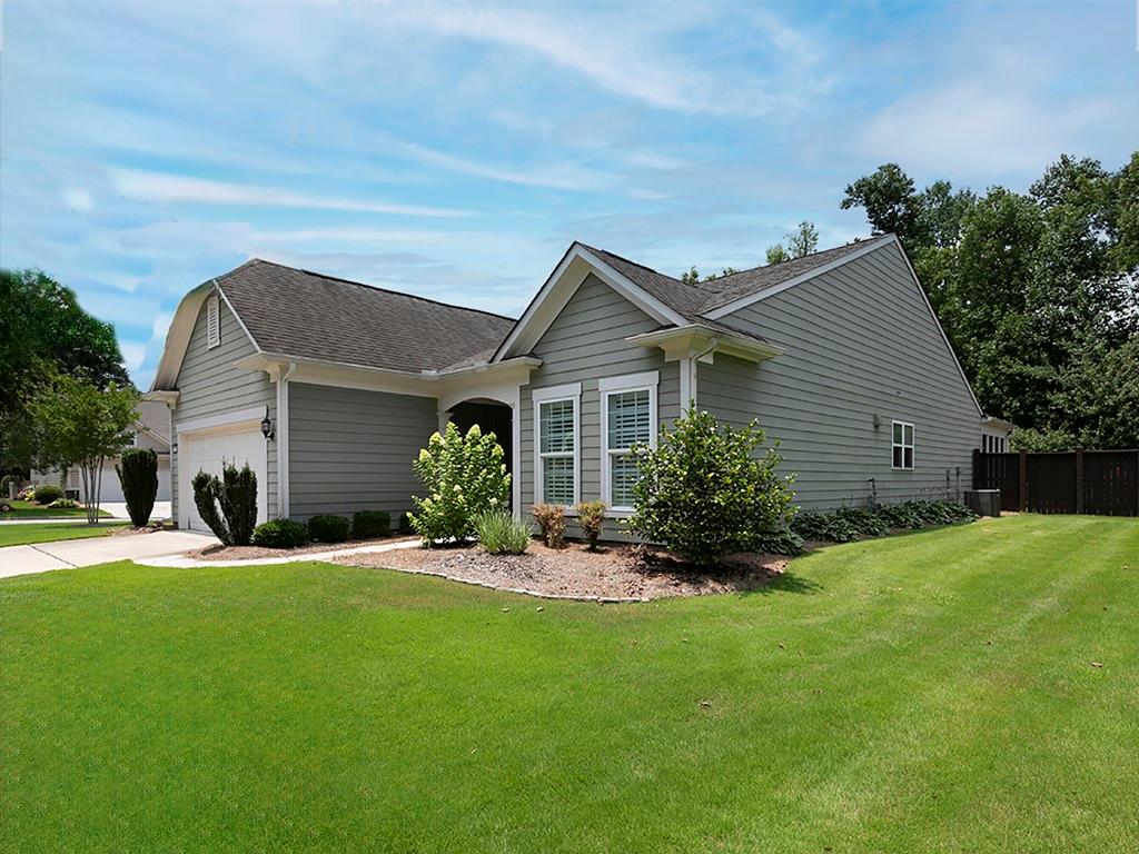 2871 Goldfinch Circle