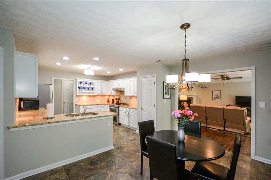 132 Picketts Creek Drive, Acworth, Georgia image 14