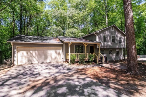 Homes For Sale - 6957 Cedar Hill Court<br/> Riverdale, GA 30296
