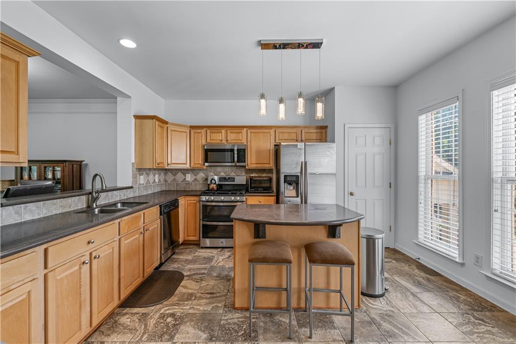 2487 Bridlewood Drive SE 9