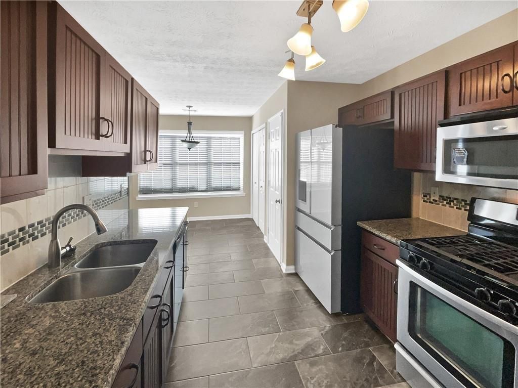 Photo of 2905 Steadman Valley SW, Marietta, GA 30064 (MLS # 7704144)