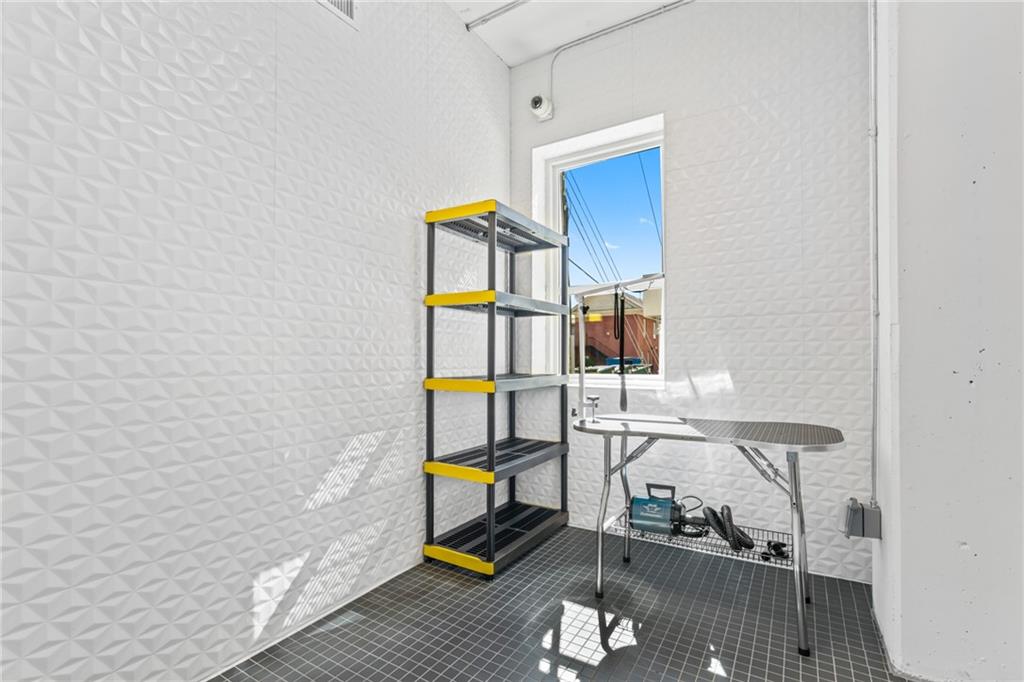 J5 - Residential