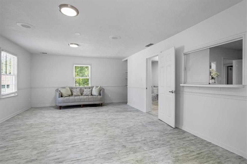 5211 ADAMS