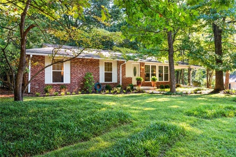 Photo of 1595 Delia Drive, Decatur, GA 30033 (MLS # 7853997)