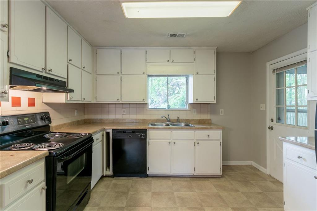 1615 Enchanted Forest Drive, Conley, Georgia image 15