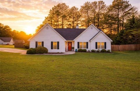 Homes For Sale - 734 Evergreen Drive<br/> Barrow County, Winder, GA 30680