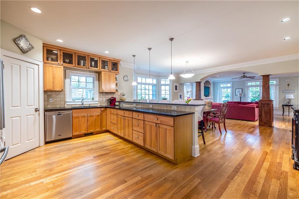 655 Moreland Avenue, Atlanta, Georgia image 21