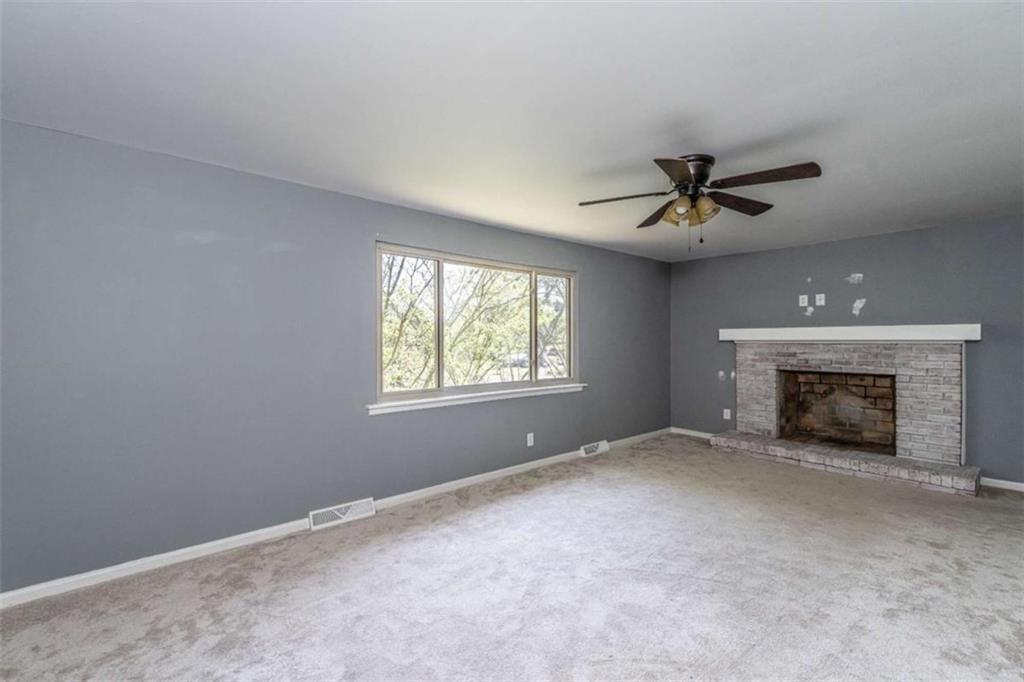 33 Lady Marian Drive