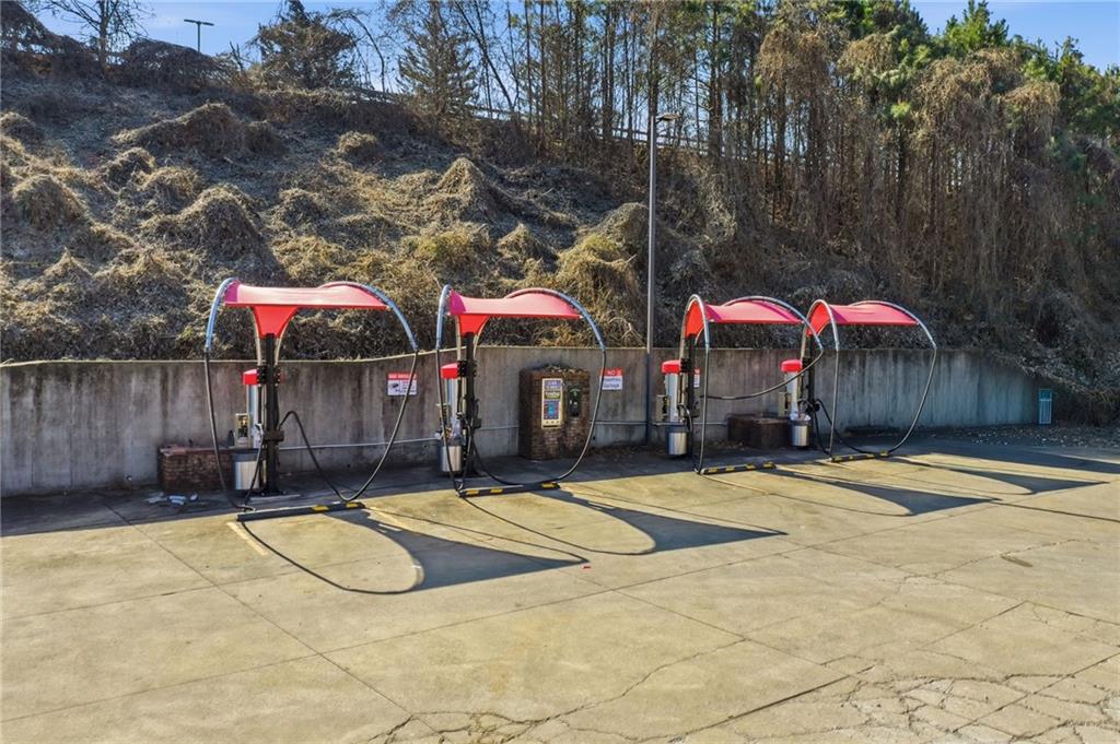 76 Sammy Mcghee Boulevard