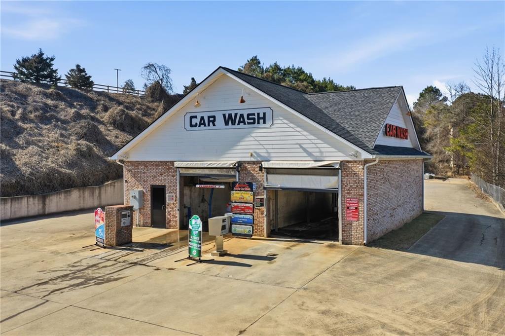 76 Sammy Mcghee Boulevard