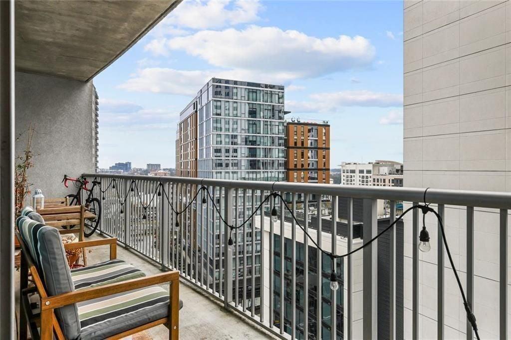 44 Peachtree Place 1225