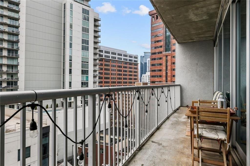 44 Peachtree Place 1225