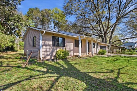 Homes For Sale - 4289 Rex Road<br/> Rex, GA 30273