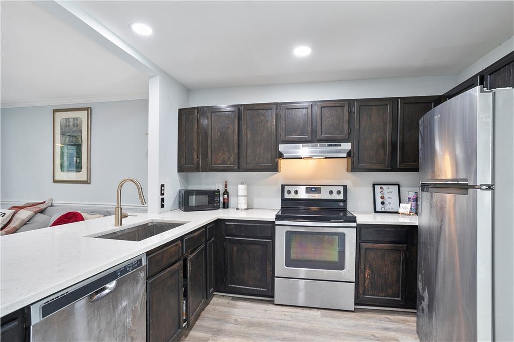 Northwest Pointe - Residential Lease