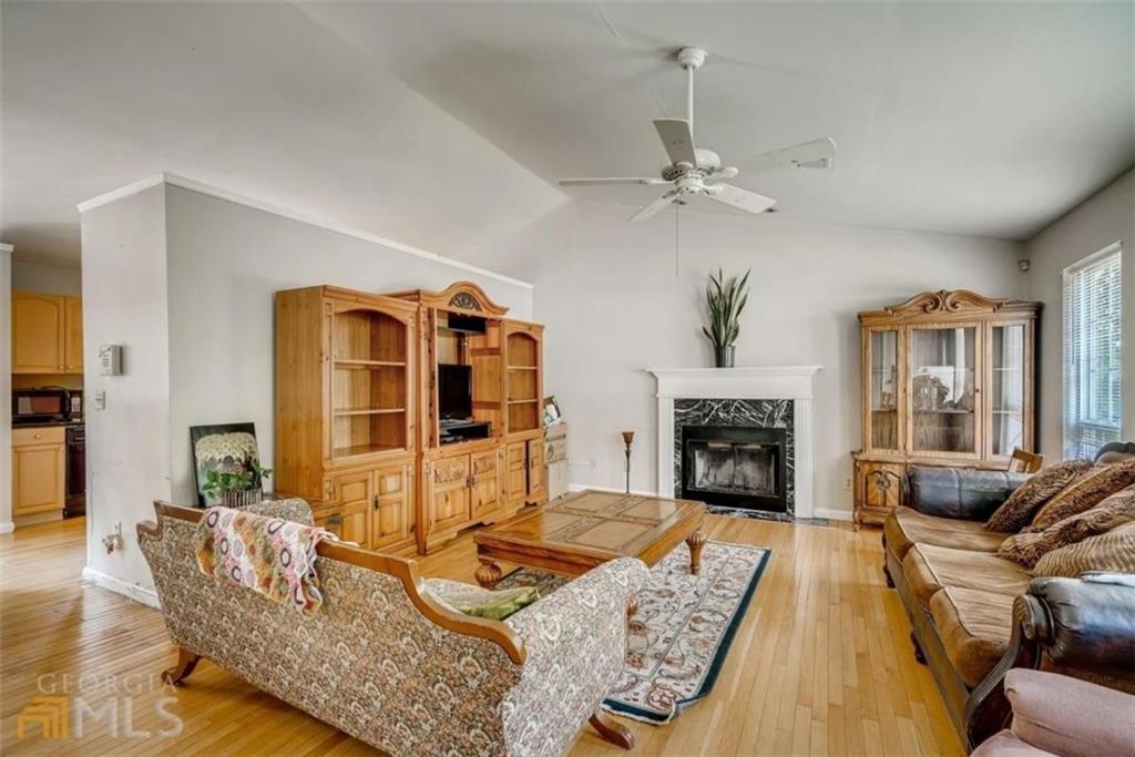 2020 Driftwood Circle