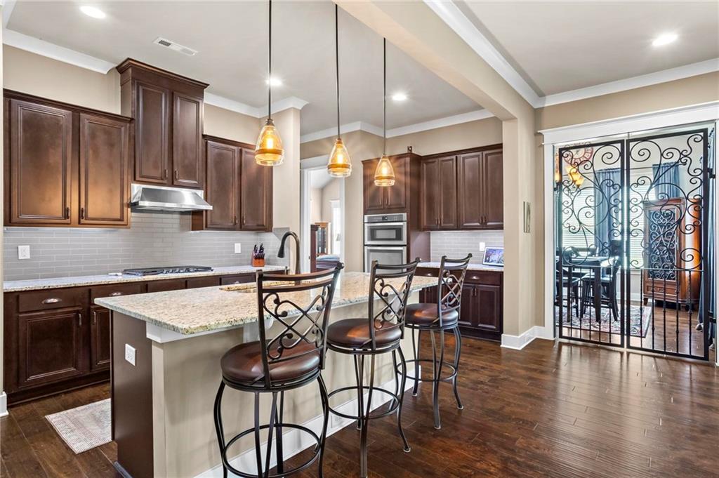 105 Laurel Canyon Trail