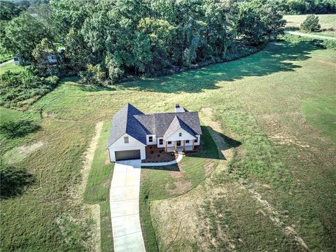 Homes For Sale - 38 Hawkins Road<br/> Bartow County, Taylorsville, GA 30178