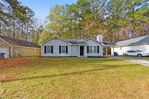 6385 Emerald Pointe Circle College Park GA 30349