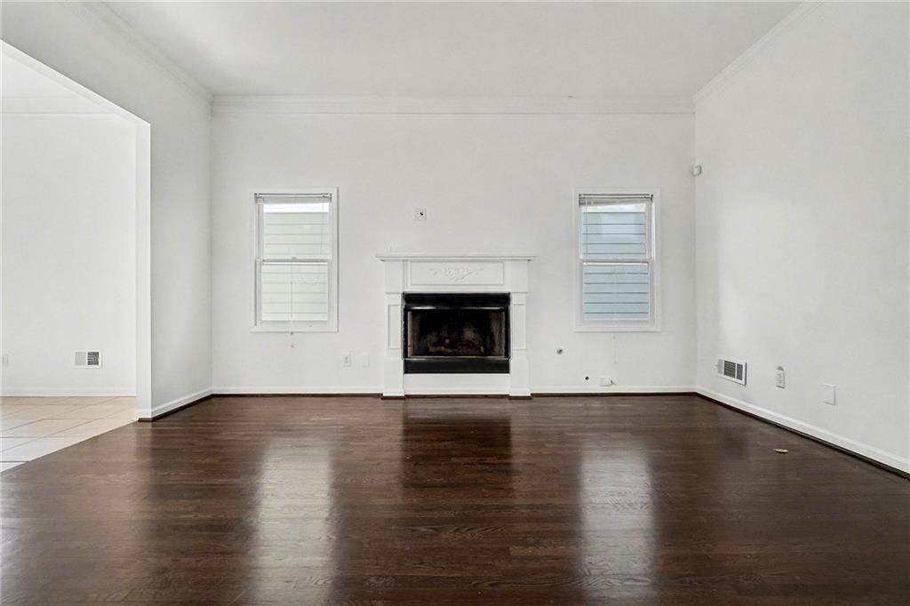 976 Connally Street SE