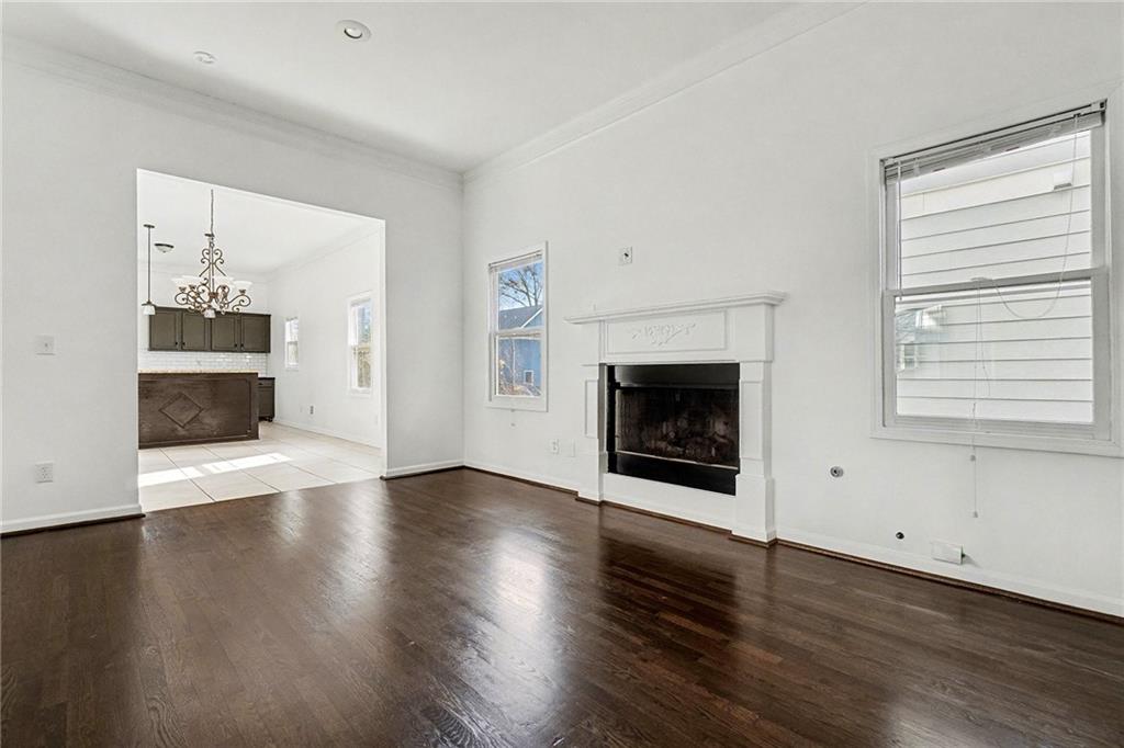 976 Connally Street SE