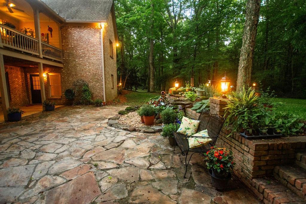 1145 Thurston Snow Road