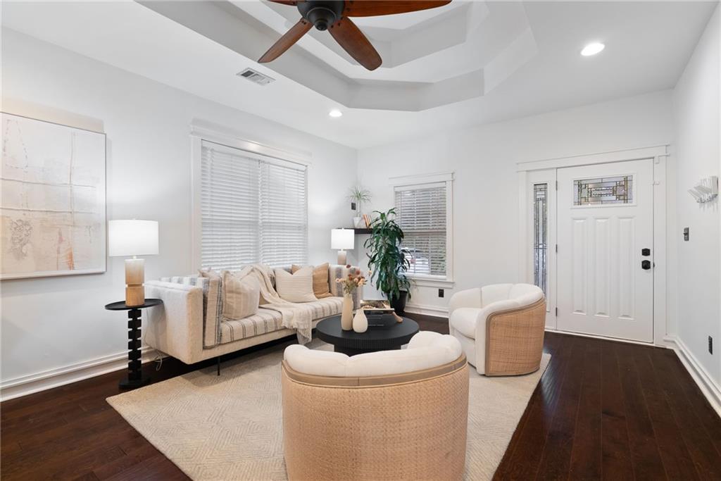 715 Woodson Street SE