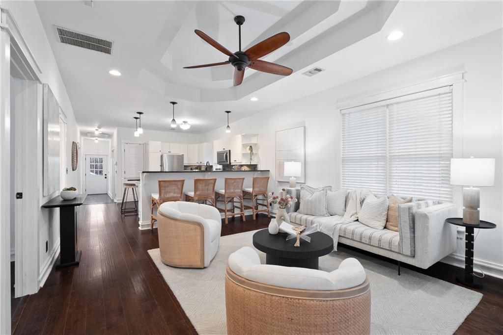 715 Woodson Street SE