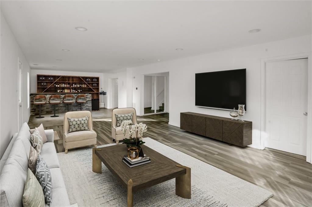 5280 Lakerock Way SW