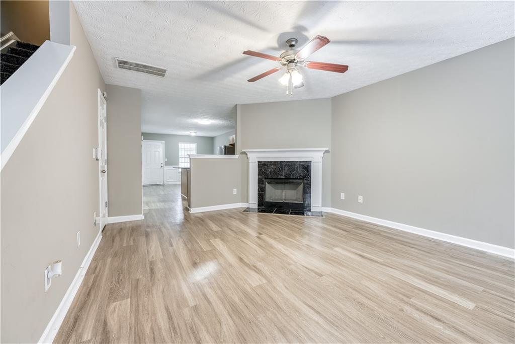 Vinings Crest - Residential Lease