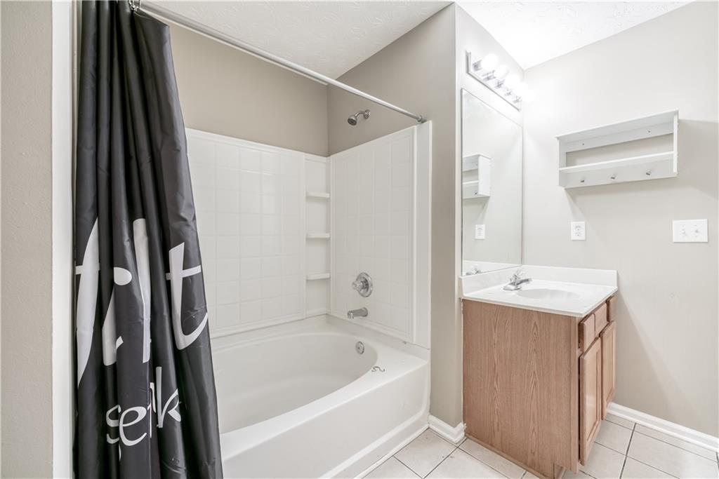 Vinings Crest - Residential Lease