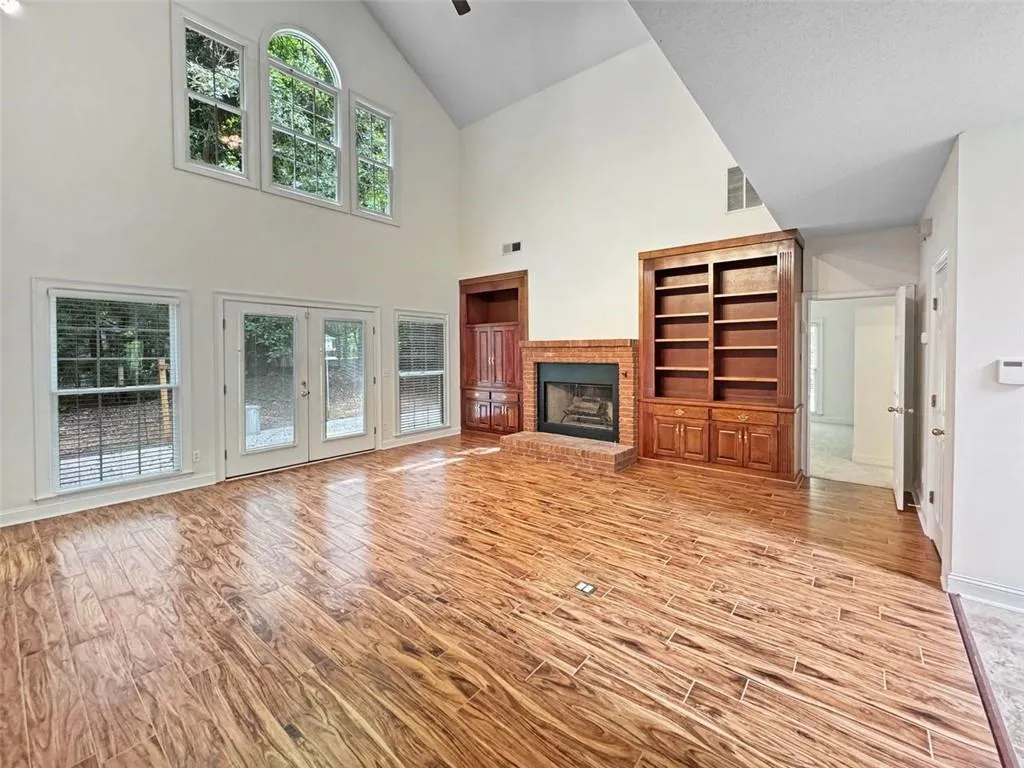 Newnan, Georgia 30263, United States, 3 Bedrooms Bedrooms, ,3 BathroomsBathrooms,Residential,Active,192440