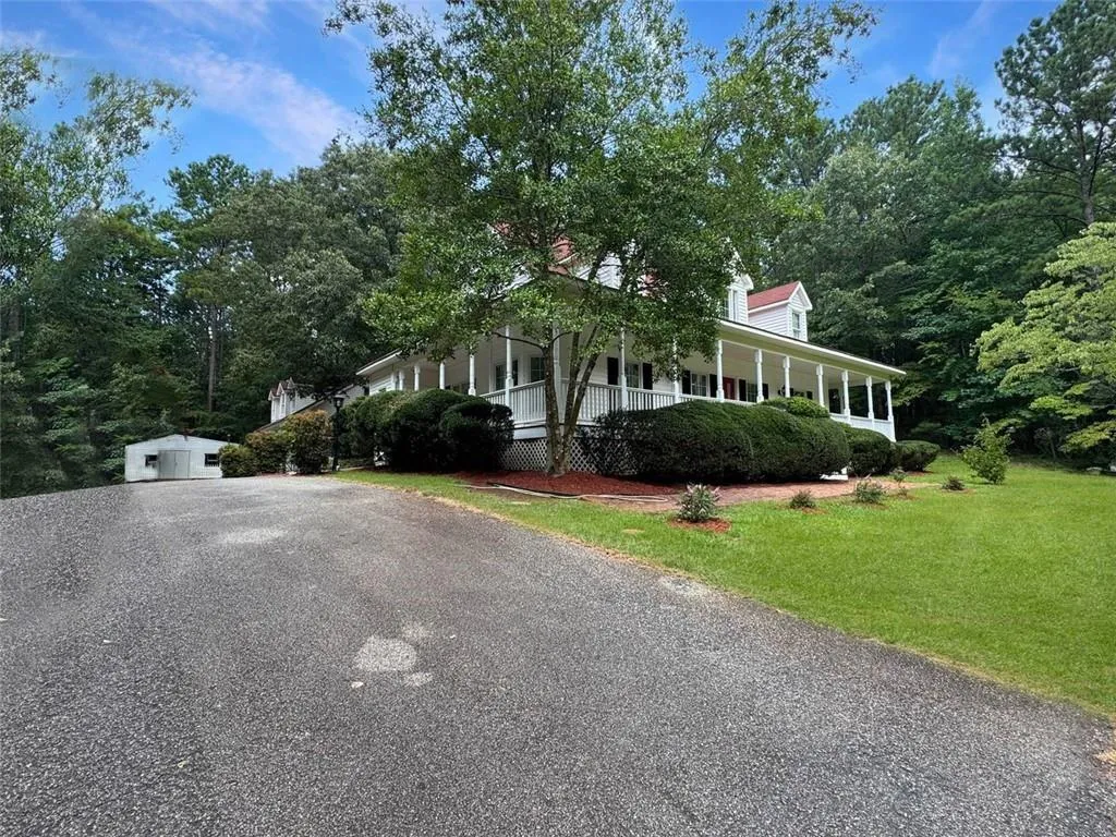 Newnan, Georgia 30263, United States, 3 Bedrooms Bedrooms, ,3 BathroomsBathrooms,Residential,Active,192440