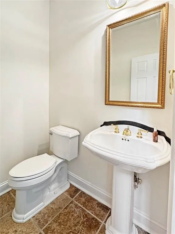 Newnan, Georgia 30263, United States, 3 Bedrooms Bedrooms, ,3 BathroomsBathrooms,Residential,Active,192440