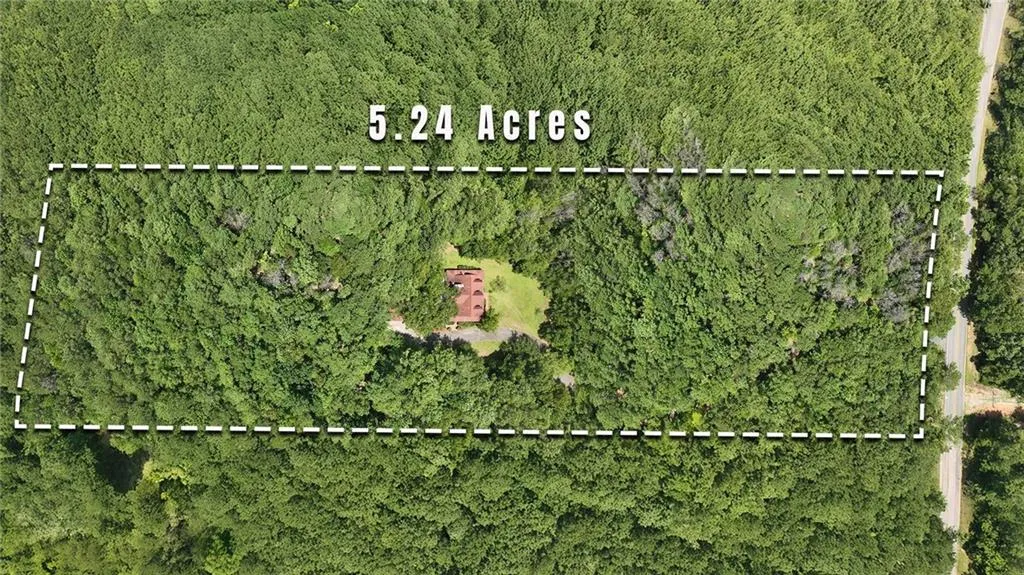 Newnan, Georgia 30263, United States, 3 Bedrooms Bedrooms, ,3 BathroomsBathrooms,Residential,Active,192440