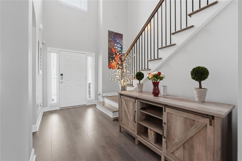 528 Glen Abbey Circle