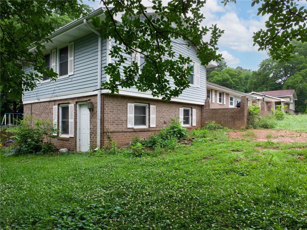 1783 Sherry Lane