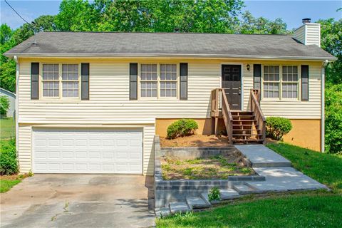 A home in Ellenwood