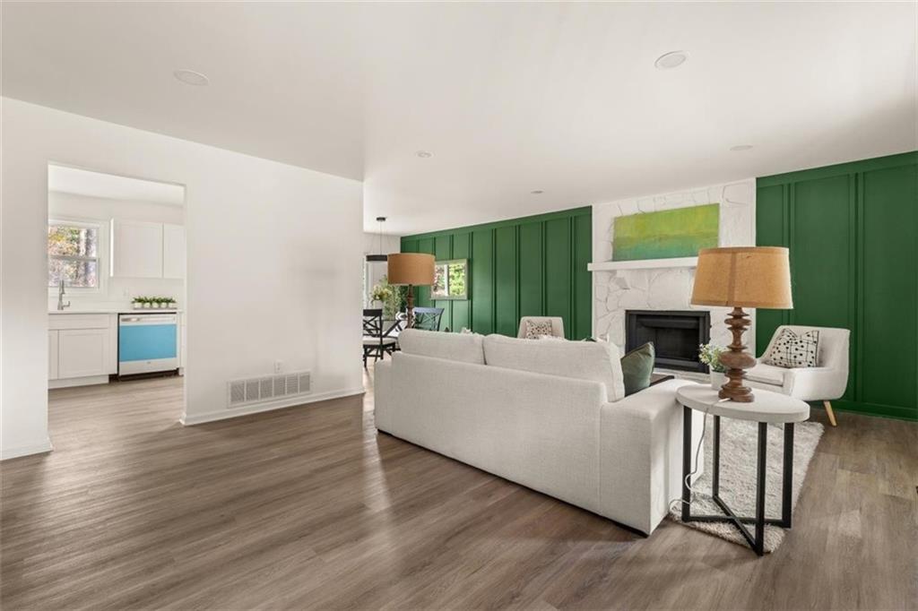 1020 Hicksmil Drive SW