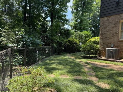 A home in Lilburn