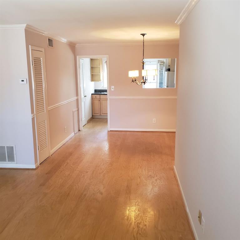 4282 Roswell Road NE G2